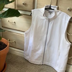 TAlBOTS White Vest